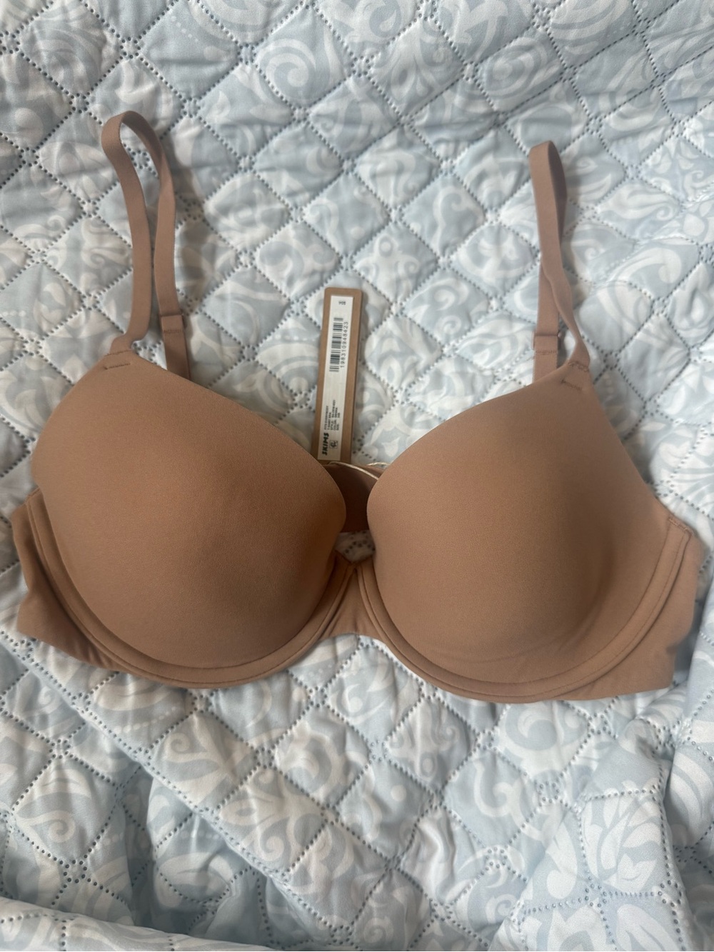 NWT Soft SKIMS 34B Fits everybody t-shirt bra with padding - Picture 4 of 6